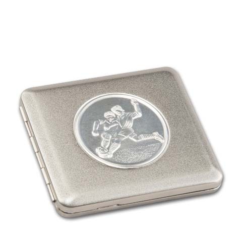zigaretten-etui-zigarettenetui-mit-fussball-plakette-metall-satinert-fuer-18-zigaretten-cigarre24-677-90576-n01 Zigaretten-Etui Metall-Satiniert mit Fußball-Emblem, 18er